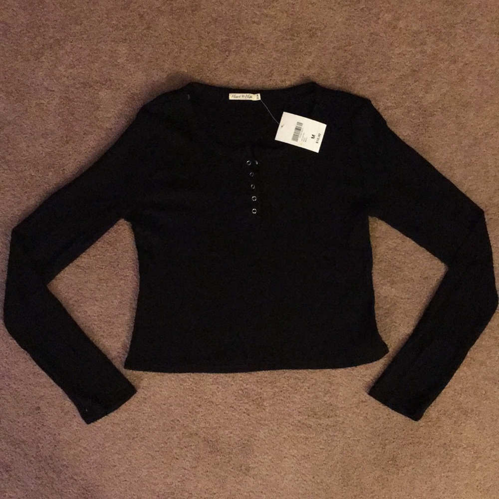 Black Ribbed Top - Picture 2 of 3